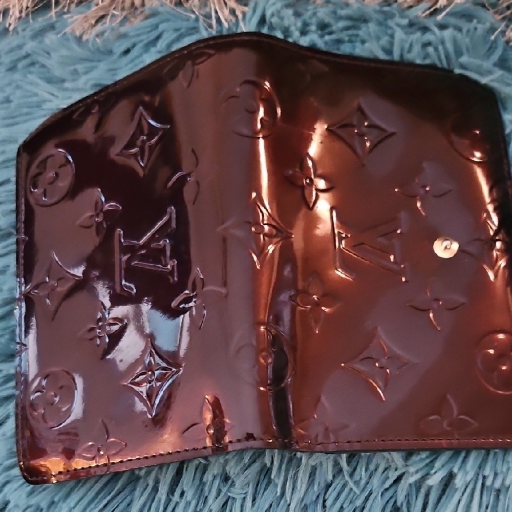 L Wallet. - Picture 2 of 7
